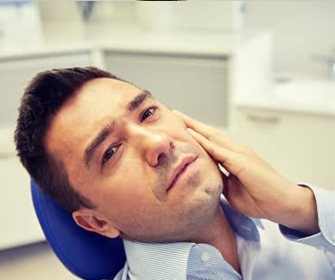 Choosing Root Canal Treatment Over Tooth Extraction
